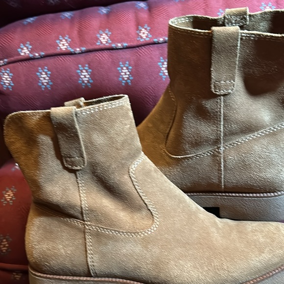 Lucky brand tan suede ankle boots size 9M - Picture 6 of 6
